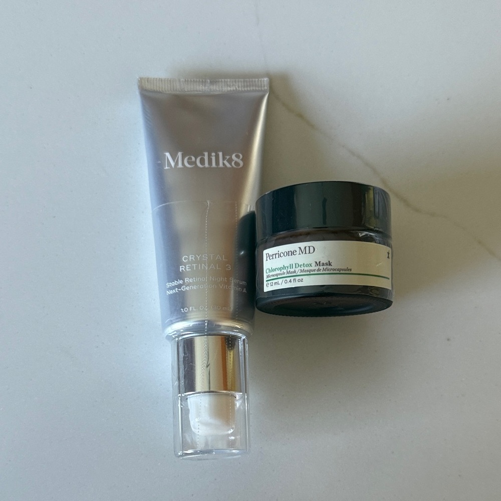 Perricone MD Chlorophyll Detox Mask in Black Jar 2/$28